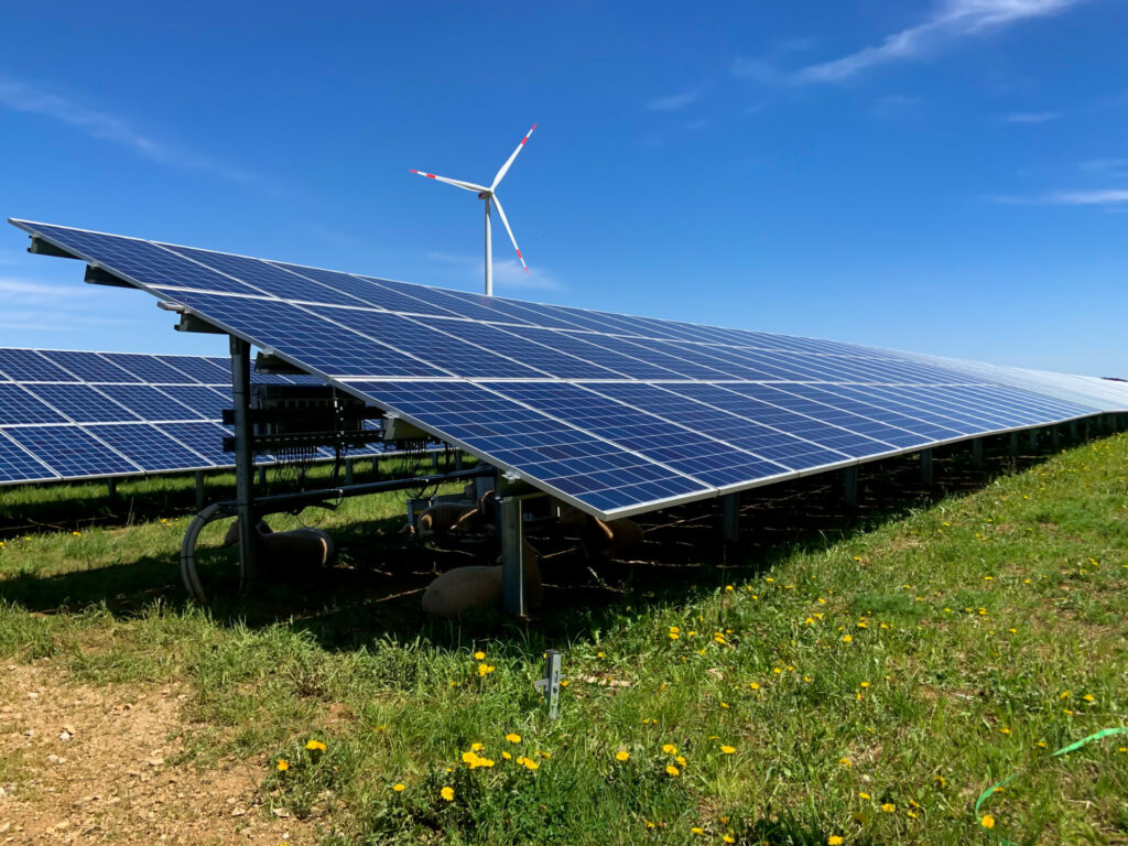 Solarparks und Solar-Wind-Hybridparks